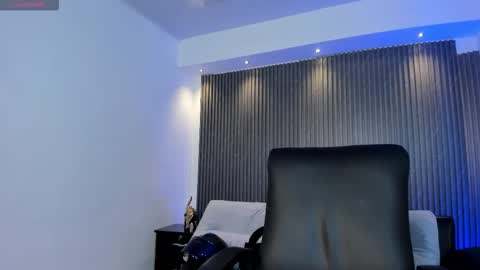 Snapshot of charlotte_whitee1 chatting on December 1, 2025, 12:43 pm Charlotte Everyday From 0700 to 1300 Col Time online show from December 1, 2025, 12:43 pm