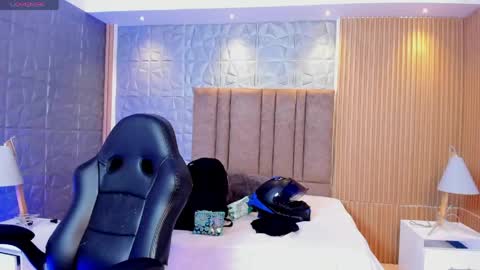 Snapshot of charlotte_whitee1 chatting on May 7, 2026, 11:26 am Charlotte Everyday From 0700 to 1300 Col Time online show from May 7, 2026, 11:26 am