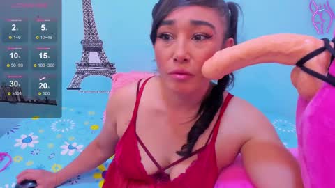 Charlotte  online show from February 21, 2025, 2:38 pm