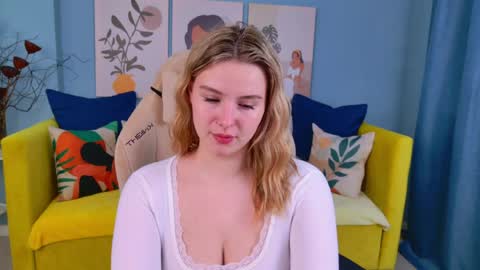 charlotteatwood online show from March 26, 2026, 4:01 pm