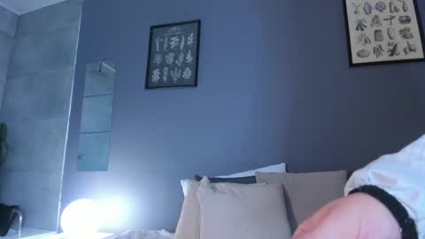 charlottee_love_ online show from April 29, 2026, 11:25 am