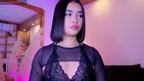 Charlote online show from May 10, 2026, 3:12 am
