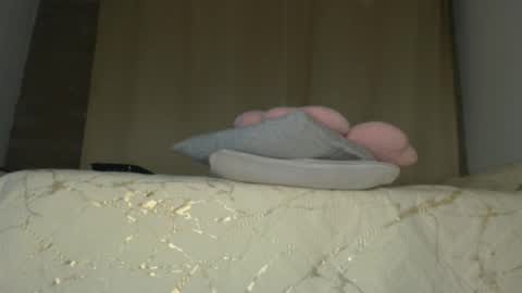 Snapshot of charlottehorny1 chatting on April 2, 2026, 1:36 am charlottehorny1 online show from April 2, 2026, 1:36 am