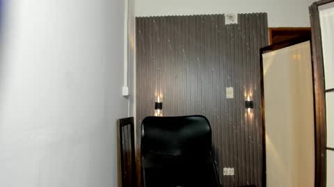 charlotteking8 online show from March 8, 2026, 11:36 am