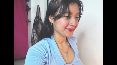 charlottekiss99 online show from December 14, 2025, 1:38 pm