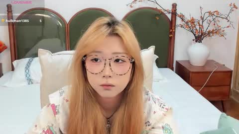 Snapshot of charlottelin chatting on November 13, 2025, 4:39 pm Charlotte online show from November 13, 2025, 4:39 pm