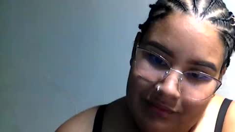 Snapshot of charlottequeen_21 chatting on May 11, 2026, 2:06 am charlottequeen_21 online show from May 11, 2026, 2:06 am