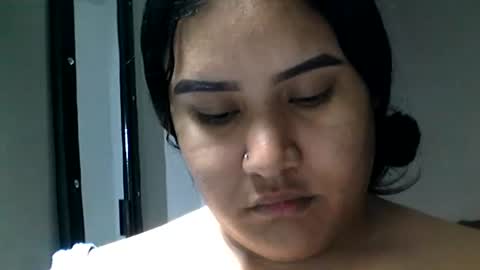 Snapshot of charlottequeen_21 chatting on June 13, 2026, 3:48 am charlottequeen_21 online show from June 13, 2026, 3:48 am