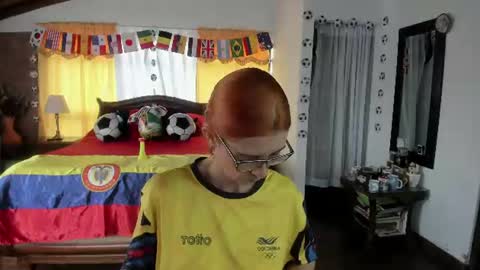 Snapshot of charlottewillson chatting on June 15, 2026, 8:33 pm Charlotte online show from June 15, 2026, 8:33 pm