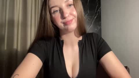 Snapshot of charlottexgold chatting on March 12, 2026, 4:46 pm CharlotteXGold online show from March 12, 2026, 4:46 pm