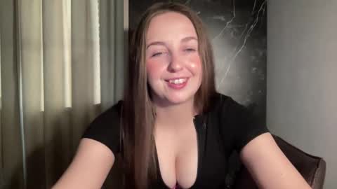 Snapshot of charlottexgold chatting on May 14, 2026, 5:31 pm CharlotteXGold online show from May 14, 2026, 5:31 pm