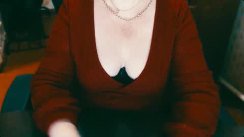 CharlotteXTasty online show from December 20, 2024, 1:43 pm