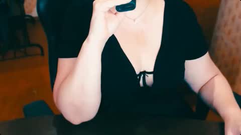 CharlotteXTasty online show from September 29, 2025, 11:37 am