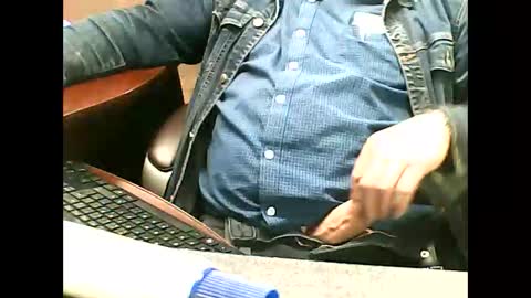 charmeur2672 online show from May 12, 2026, 9:28 am