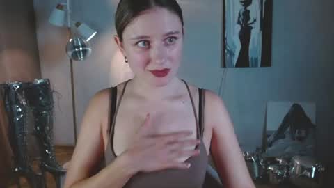 Michelle  online show from July 8, 2026, 7:02 am