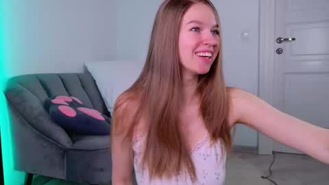 Ruru online show from February 22, 2026, 6:02 am