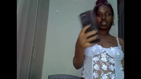 Snapshot of charmingdime chatting on May 11, 2026, 10:43 am charmingdime online show from May 11, 2026, 10:43 am