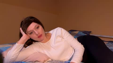 Snapshot of charmingkatie chatting on November 8, 2025, 12:16 pm katie online show from November 8, 2025, 12:16 pm