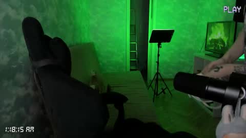 lynxy online show from October 24, 2025, 10:17 pm