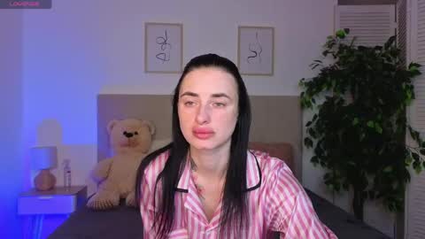 Adel online show from April 20, 2026, 7:55 am