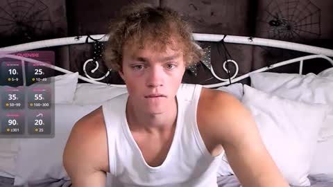 Snapshot of chase_muscular chatting on October 26, 2025, 10:54 am Chase online show from October 26, 2025, 10:54 am