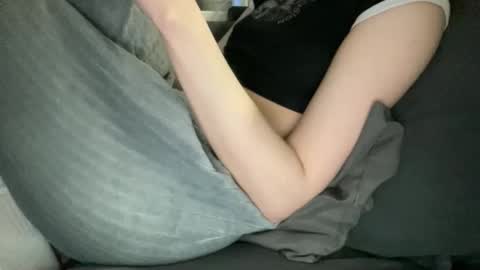 Vicky online show from February 27, 2026, 6:52 pm