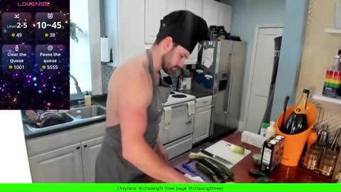 Snapshot of chasemason20 chatting on March 7, 2025, 10:21 pm Onlyfans chasingfit Instagram the arguer Twitter chasingfitOF online show from March 7, 2025, 10:21 pm