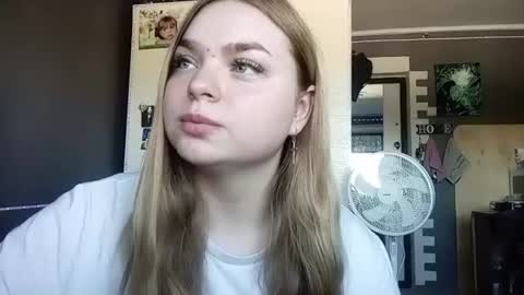 Snapshot of chasidydehlinger chatting on July 17, 2026, 2:13 pm Lana online show from July 17, 2026, 2:13 pm