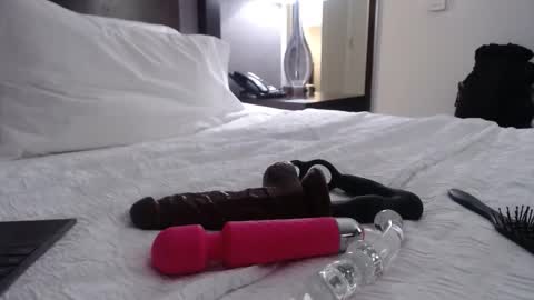 Madion Bambi online show from April 21, 2026, 2:37 am