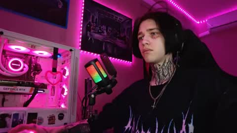 Snapshot of chasxr chatting on February 25, 2025, 11:33 pm Ryan online show from February 25, 2025, 11:33 pm