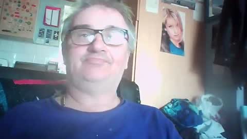 chatboxlee online show from July 18, 2026, 3:16 pm