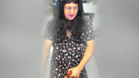 Snapshot of chaturbaby chatting on November 19, 2025, 8:14 am Rosalie online show from November 19, 2025, 8:14 am