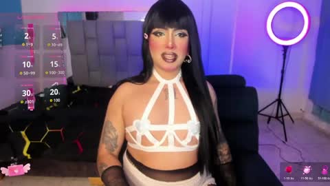 Sophie  online show from June 8, 2026, 10:10 pm