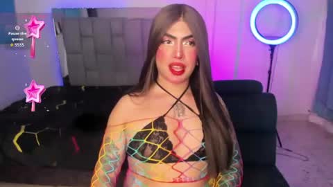 Sophie  online show from July 22, 2026, 10:34 pm