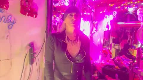 Snapshot of chavezechavez4207 chatting on January 19, 2026, 7:34 am MasterPRO online show from January 19, 2026, 7:34 am