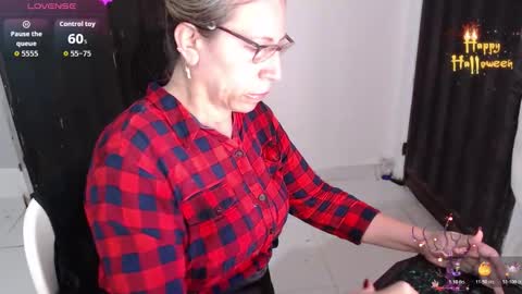 CHAYLA VICTORIA RUIZ  online show from November 5, 2025, 10:26 am