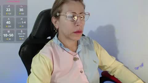 CHAYLA VICTORIA RUIZ  online show from June 25, 2026, 10:20 am