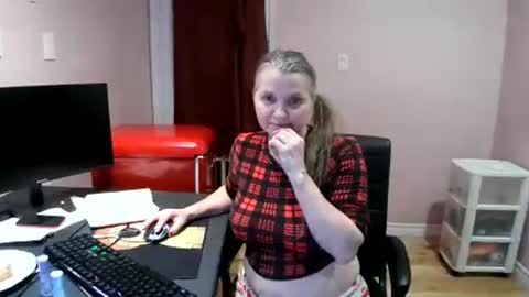 Snapshot of chealsiek chatting on November 1, 2025, 2:35 am chealsiek online show from November 1, 2025, 2:35 am