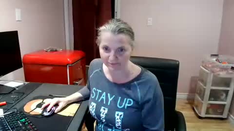 Snapshot of chealsiek chatting on November 6, 2025, 1:28 am chealsiek online show from November 6, 2025, 1:28 am