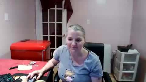 Snapshot of chealsiek chatting on November 20, 2025, 12:33 am chealsiek online show from November 20, 2025, 12:33 am