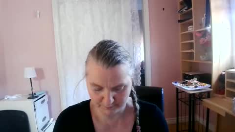 Snapshot of chealsiek chatting on May 2, 2026, 2:22 pm chealsiek online show from May 2, 2026, 2:22 pm