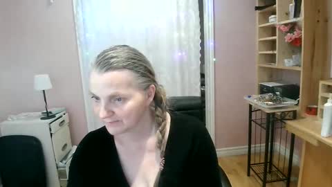 Snapshot of chealsiek chatting on May 3, 2026, 2:28 am chealsiek online show from May 3, 2026, 2:28 am