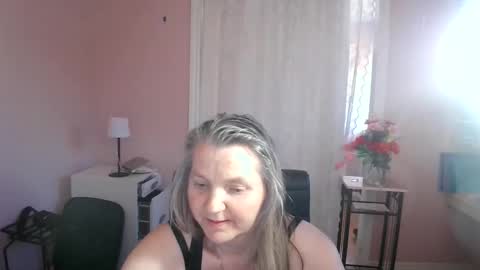 Snapshot of chealsiek chatting on May 13, 2026, 7:33 pm chealsiek online show from May 13, 2026, 7:33 pm