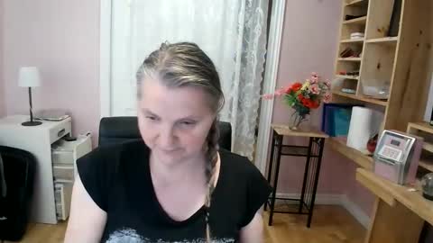 Snapshot of chealsiek chatting on May 16, 2026, 1:13 am chealsiek online show from May 16, 2026, 1:13 am