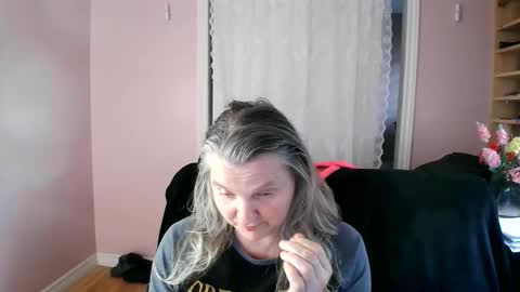 Snapshot of chealsiek chatting on May 25, 2026, 4:57 pm chealsiek online show from May 25, 2026, 4:57 pm