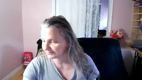 Snapshot of chealsiek chatting on June 4, 2026, 11:27 am chealsiek online show from June 4, 2026, 11:27 am