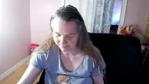 Snapshot of chealsiek chatting on June 5, 2026, 11:27 am chealsiek online show from June 5, 2026, 11:27 am
