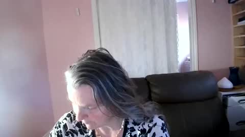 Snapshot of chealsiek chatting on June 8, 2026, 7:14 pm chealsiek online show from June 8, 2026, 7:14 pm
