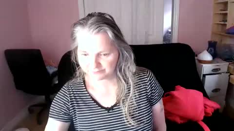 Snapshot of chealsiek chatting on June 12, 2026, 1:54 pm chealsiek online show from June 12, 2026, 1:54 pm