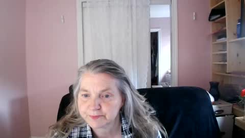 Snapshot of chealsiek chatting on June 14, 2026, 12:29 pm chealsiek online show from June 14, 2026, 12:29 pm